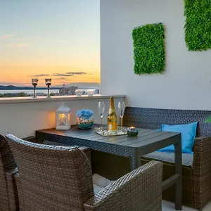 Appartement Stella Maris 2bdr, Balcony, Sea View, Garage, Bbq, Zadar